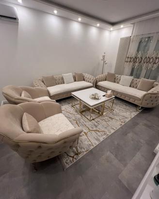 Mobile tavolo usato solo un mese