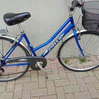 City bike unisex 28" con cestino e cambio