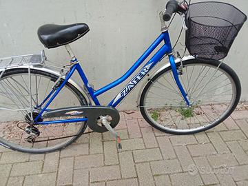 City bike unisex 28" con cestino e cambio