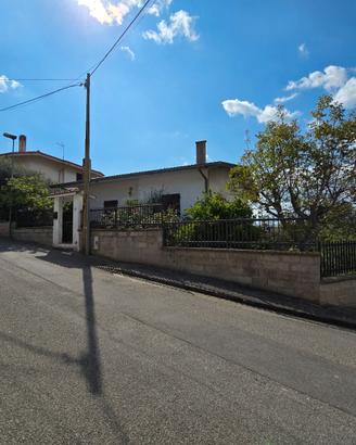 Casa indipendente con giardino e ampio scantinato