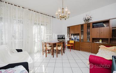 TRILOCALE CON GARAGE PRIVATO