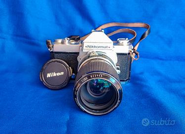Macchina fotografica  analogica NIKON
