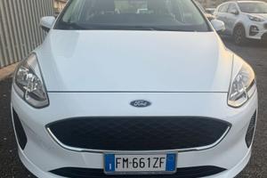 Ford Fiesta DISTRIBUZIONE