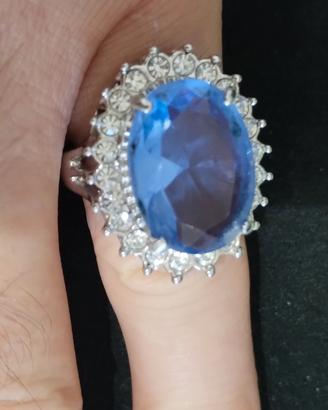 anello in acciaio inox con pietre bianche e blu 