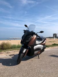 Yamaha X Max 300