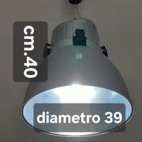 Lampadario moderno come nuovo