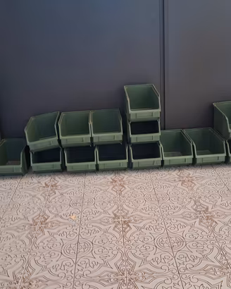 contenitori plastica dura  maca Terry 