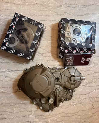 Ricambi moto vari - Ducati v4 v2 R1 z900 gsxR 1299