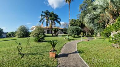 BIFAMILIARE A LATINA