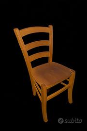 Sedia in legno massello – robusta e resistente