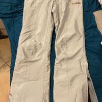 Quattro capi di abbigliamento da sci