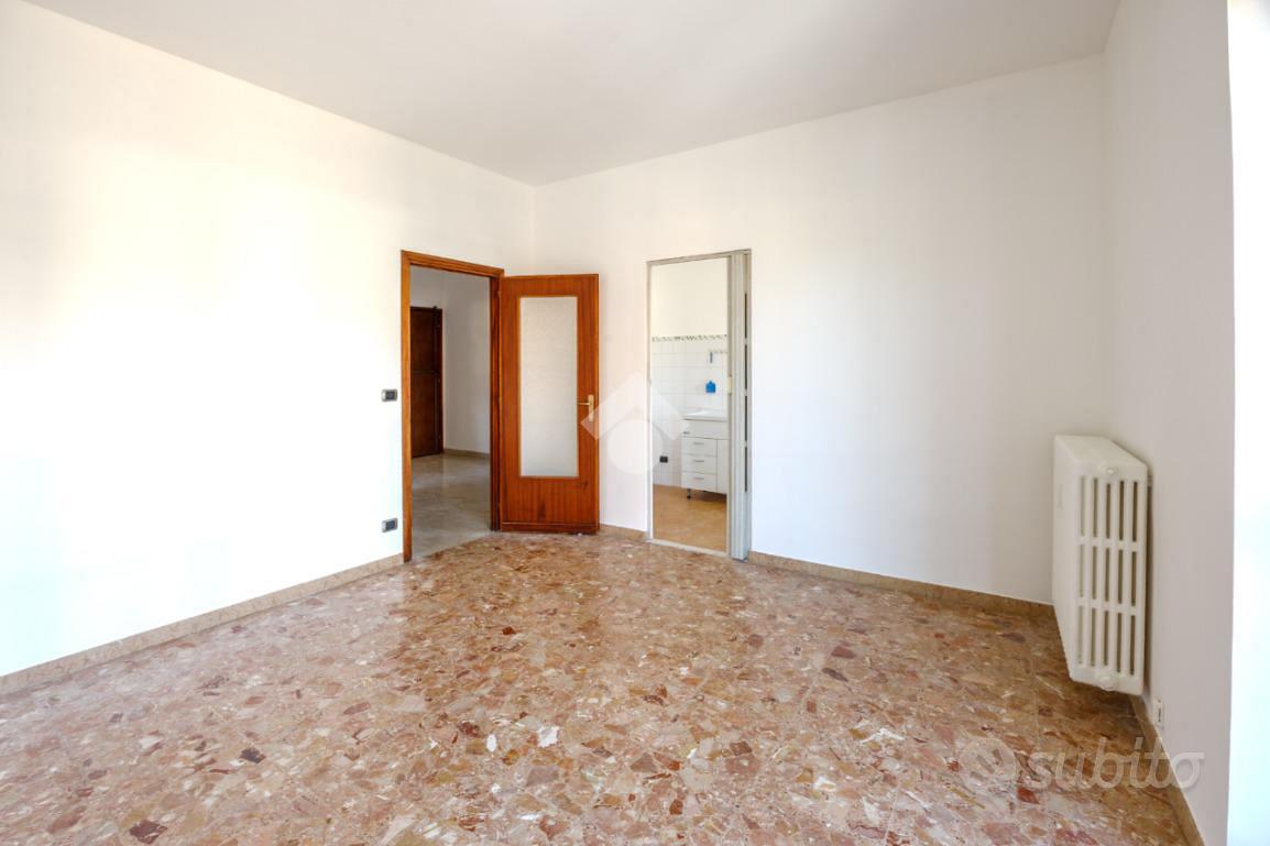 Apartment in Chieri, Torino - Vista 5