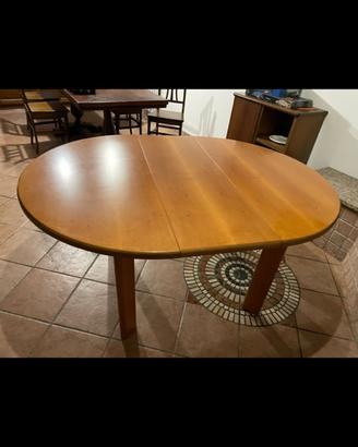 Tavolo in legno allungabile - robusto e pratico