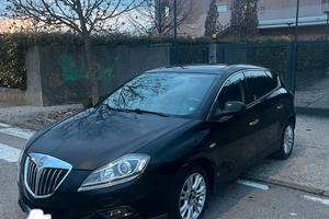 Lancia delta 1.4 gpl ideale per neopatentati 