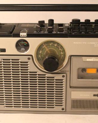 Radio registratore a cassette e tv JVC-3060 EV
