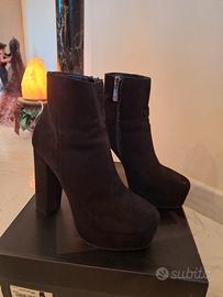 Stivaletti donna camoscio con plateau n.38