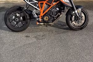 Ktm1290 super duke r