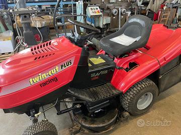 Trattorino tagliaerba Twin-Cut Plus Racing 15,5 HP