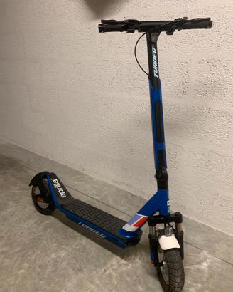 Monopattino elettrico Aprilia Tuareg