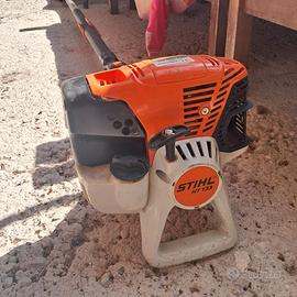 Sramatore telesc. Stihl ht133 con  busto supporto