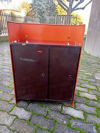 Mobiletto per campeggio