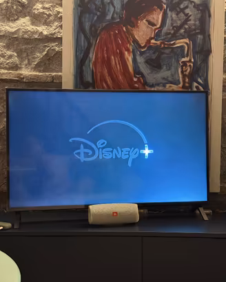 LG UHD AI UA75 — 43”