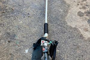 Scuotitore a scoppio a gancio per olive