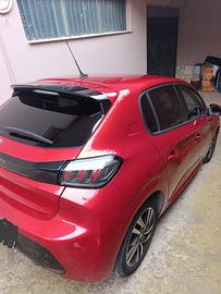  Peugeot 208 anno 2020  privato 