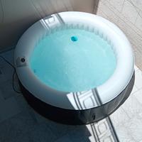 piscina gonfiabile idromassaggio 