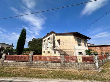 CASA INDIPENDENTE CON GIARDINO
