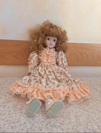 Bambola in ceramica Vintage