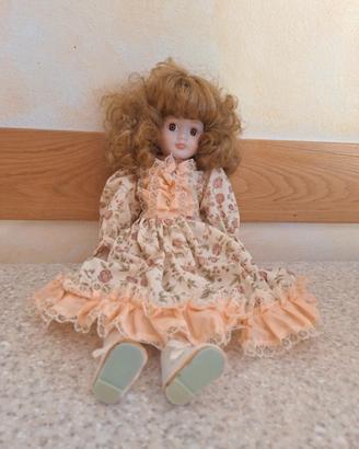 Bambola in ceramica Vintage