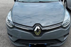 Renault Clio Moschino Intens 1.5 dCi