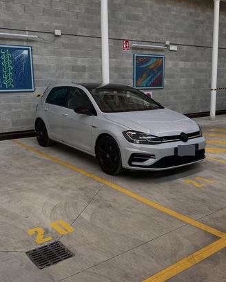 Volkswagen Golf 7.5 1.5 TSI 150 CV DSG R-Line