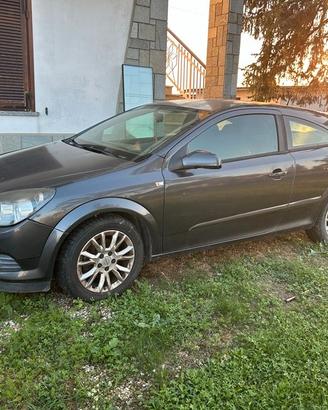 Opel Astra GTC 1.7 110cv