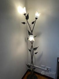 Piantana 3 luci ferro battuto e vetro a tulipano