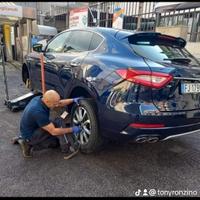 Operaio Gommista 