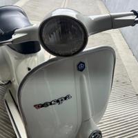Piaggio Vespa 50 faro tondo