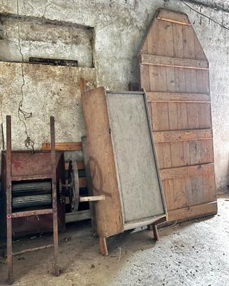Vecchi atrezzi agricoli