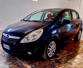 Opel Corsa 1.2 5 porte Cosmo