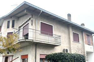 Appartamento 3 camere in bifamiliare ristrutturato