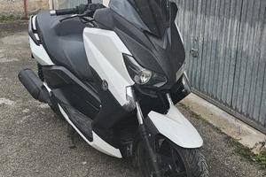 Yamaha XMax 250 anno 2016