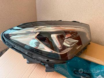 Faro Mercedes CLA