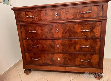 Comò antico in radica – 4 cassetti