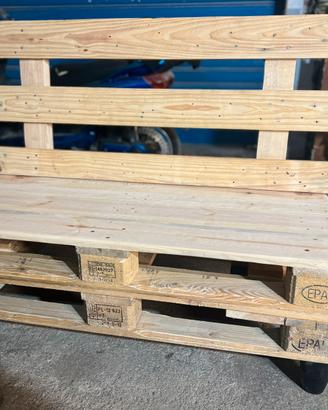 Panchina Artigianale in Pallet
