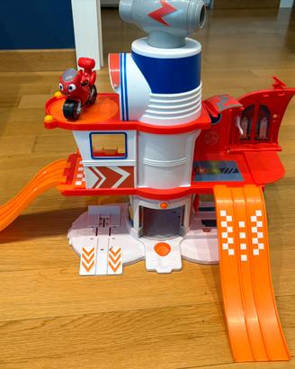 Playset Casa di Ricky Zoom + Moto Inclusa