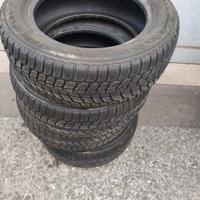 gomme 205/60/16