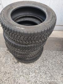 gomme 205/60/16