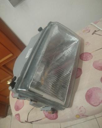 Fanale destro Fiat uno.