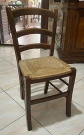 Sedia rustica in legno con seduta in paglia